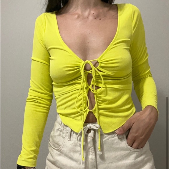 Drawstring Top - Picture 3 of 4